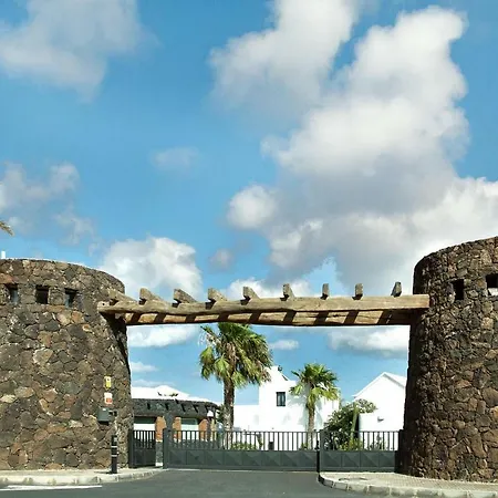 Holiday Villas Kamezi Playa Blanca Ace03034 Oyd Vakantiehuis *
